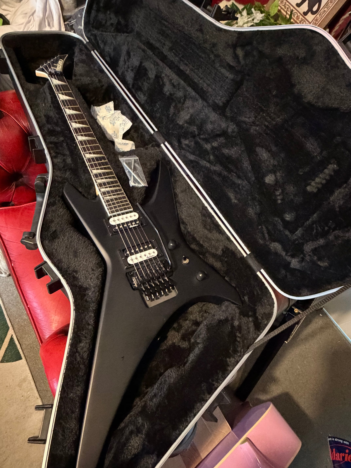 Bellatrix! - Jackson JS32 Warrior Satin Black 2019