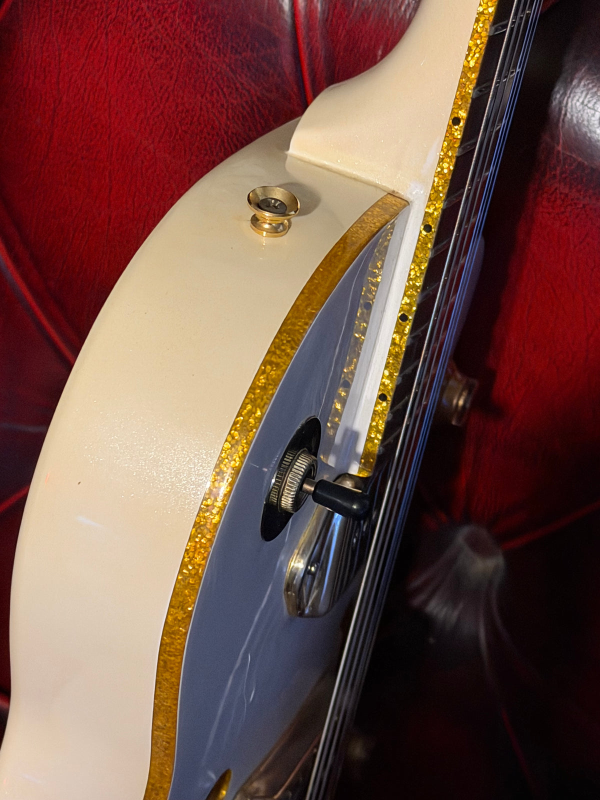 Tallulah! - Epiphone Wildkat Royale | Pearl White | Bigsby B70 | Hard Case