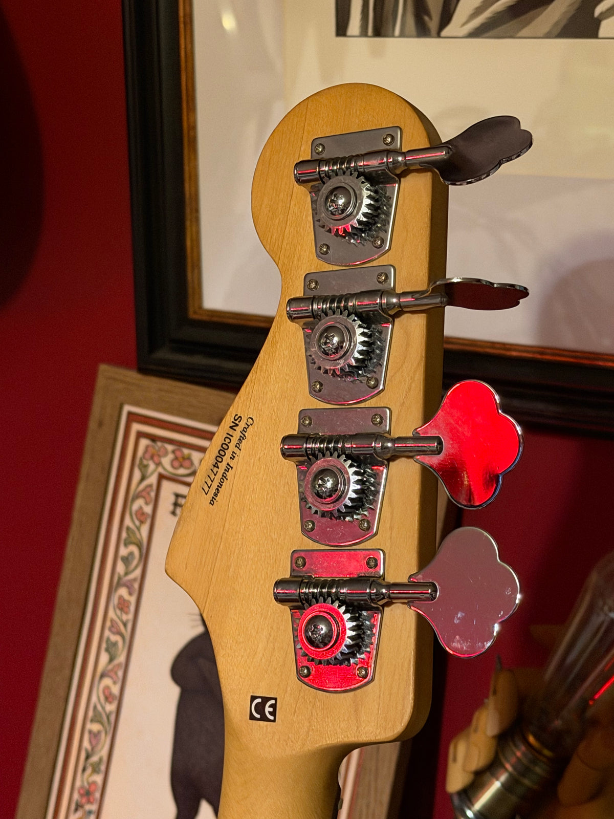 Bernadette! - Squier Affinity Precision Bass | Sunburst | Hard Case Included