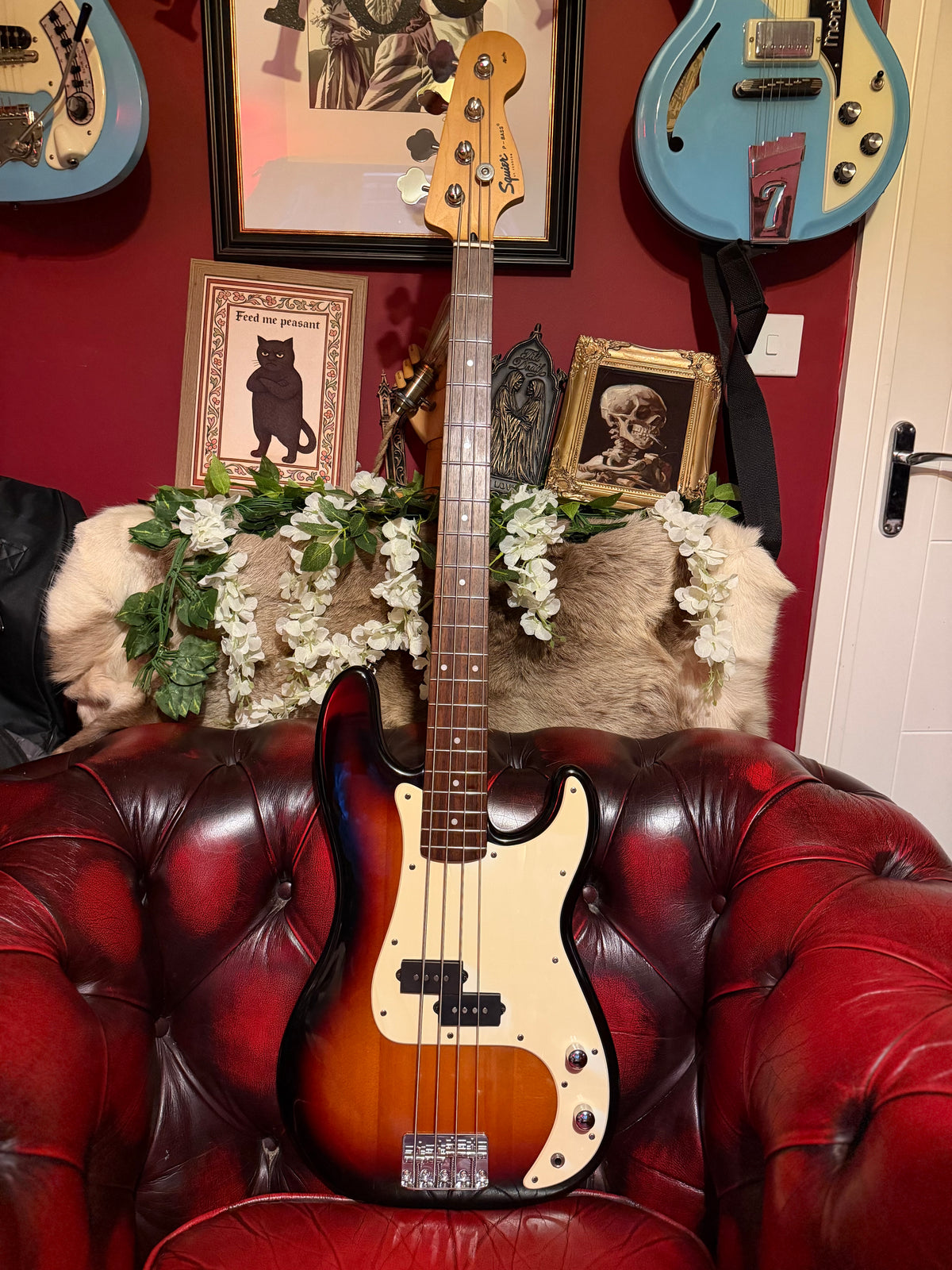 Bernadette! - Squier Affinity Precision Bass | Sunburst | Hard Case Included