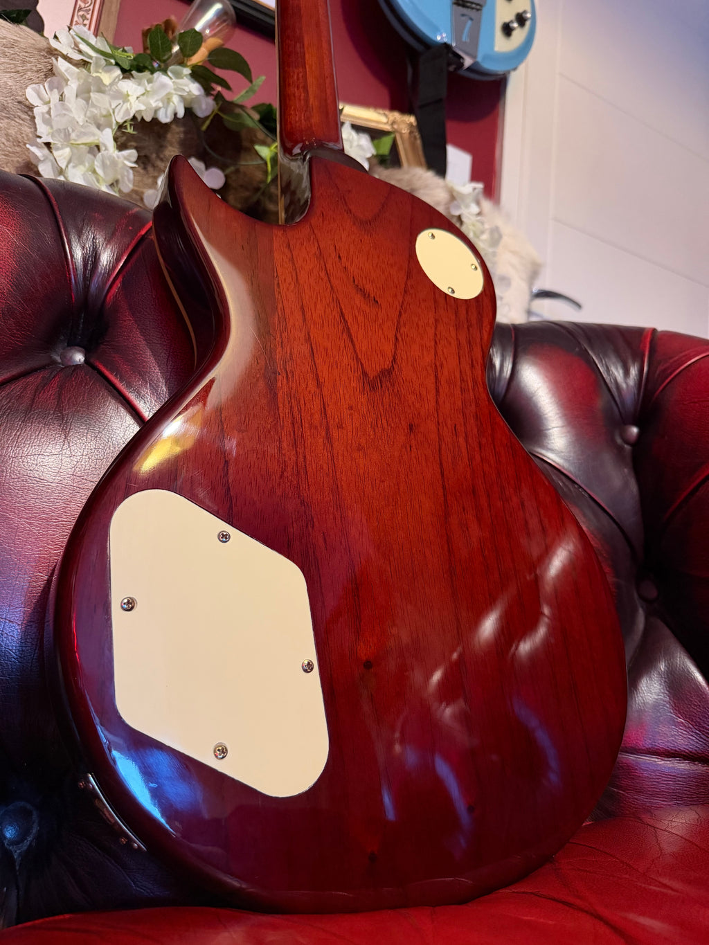 Alistair! - Vintage V100TSB, c.2000–2006, Tobacco Sunburst