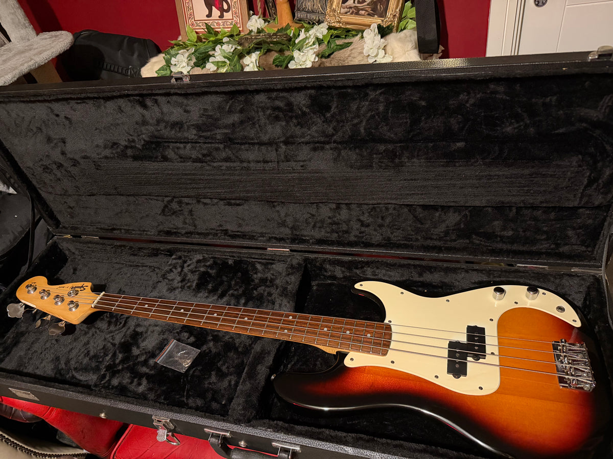 Bernadette! - Squier Affinity Precision Bass | Sunburst | Hard Case Included