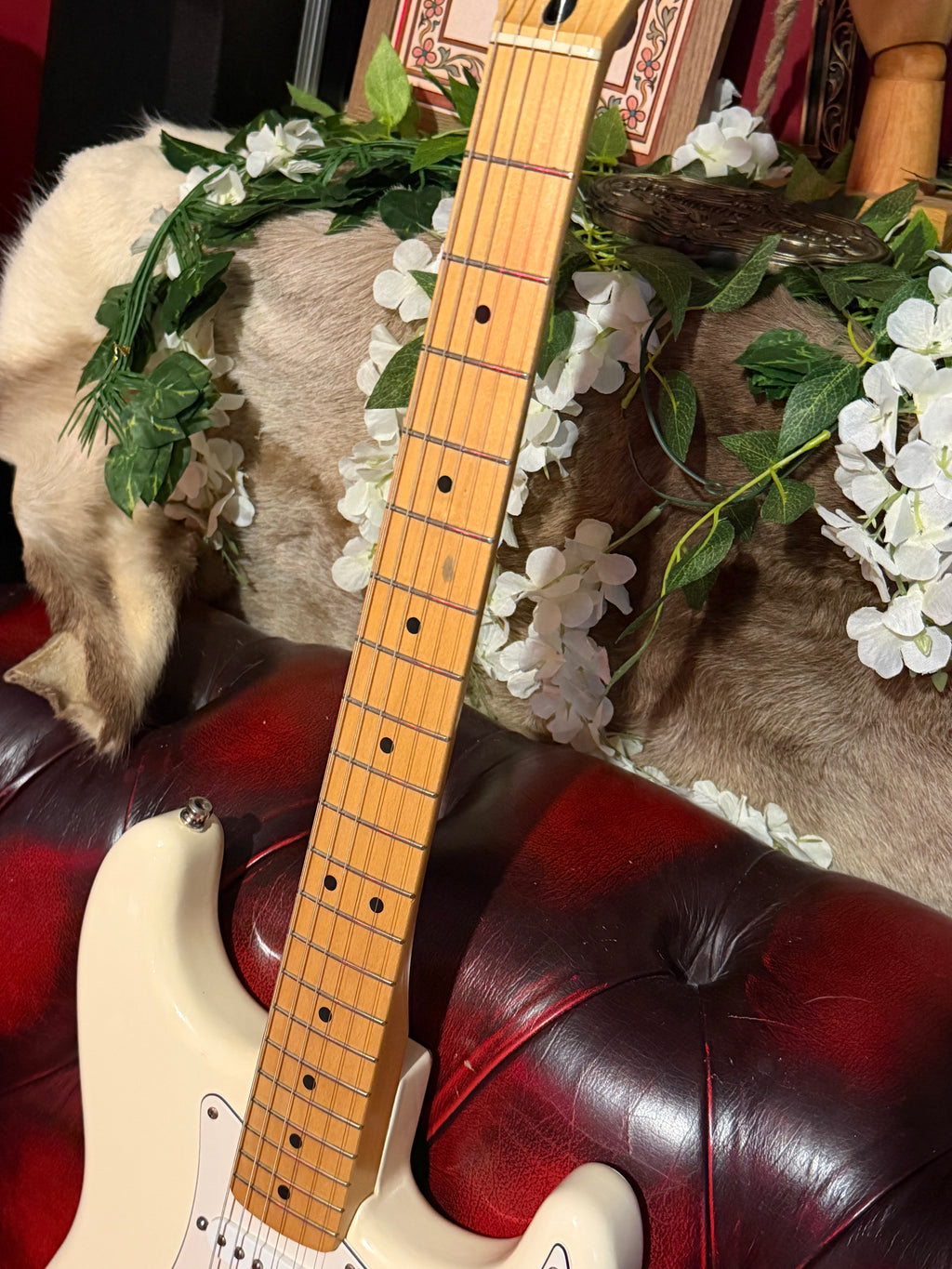 Pearl! – Fender Standard Stratocaster 2004, Arctic White