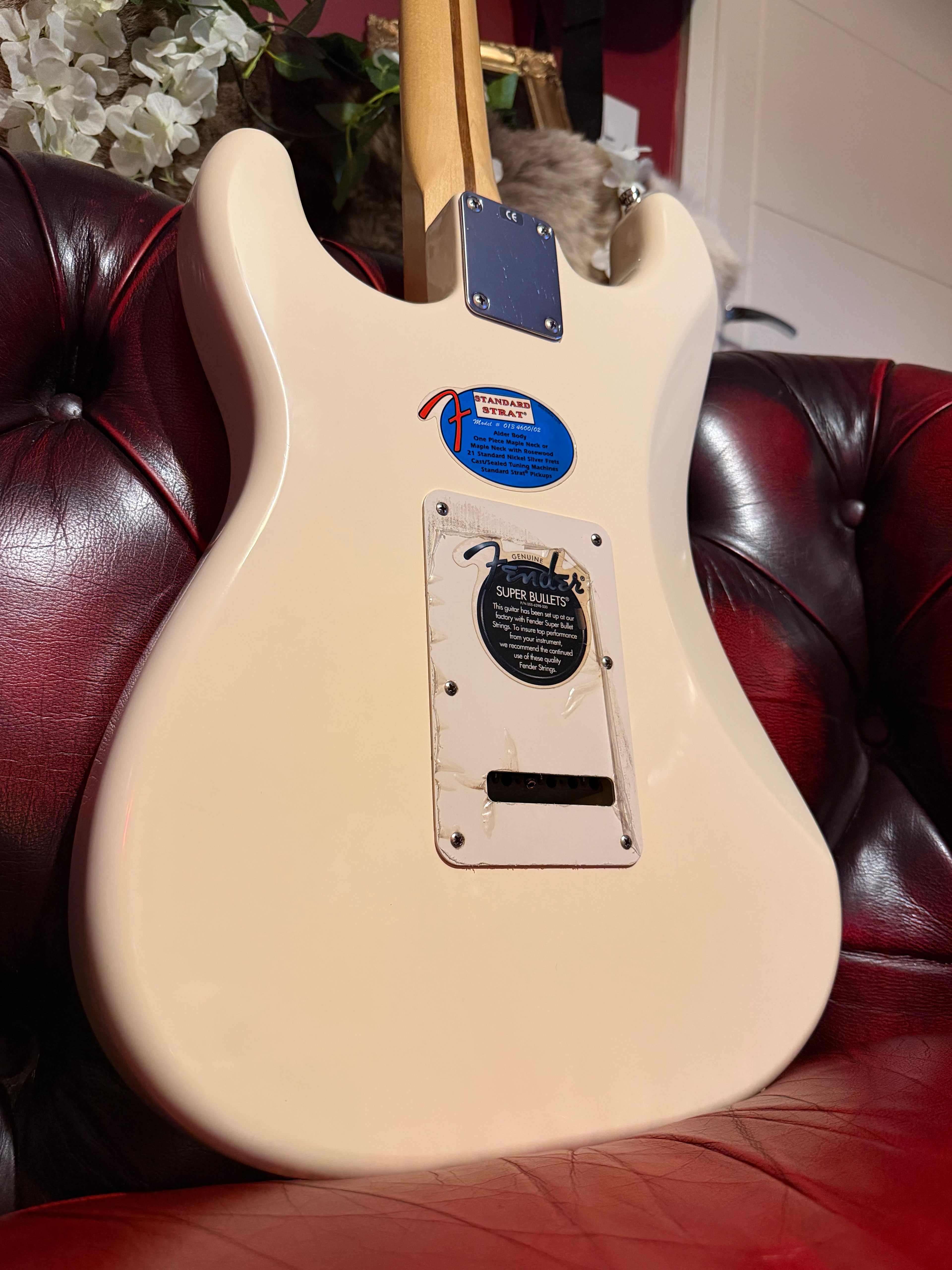 Pearl! – Fender Standard Stratocaster 2004, Arctic White