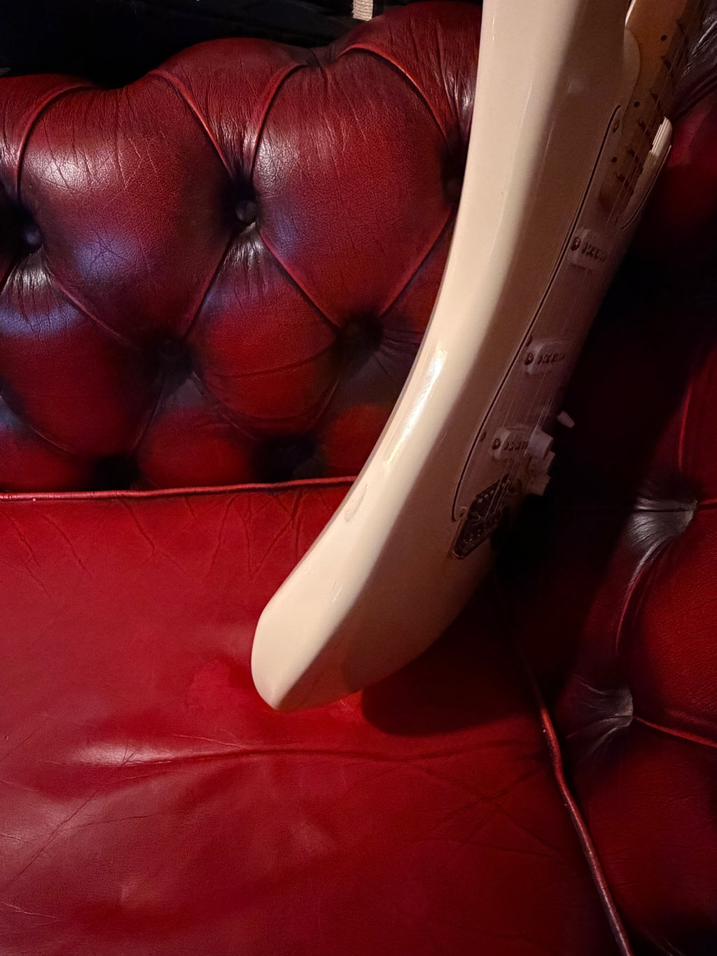 Pearl! – Fender Standard Stratocaster 2004, Arctic White