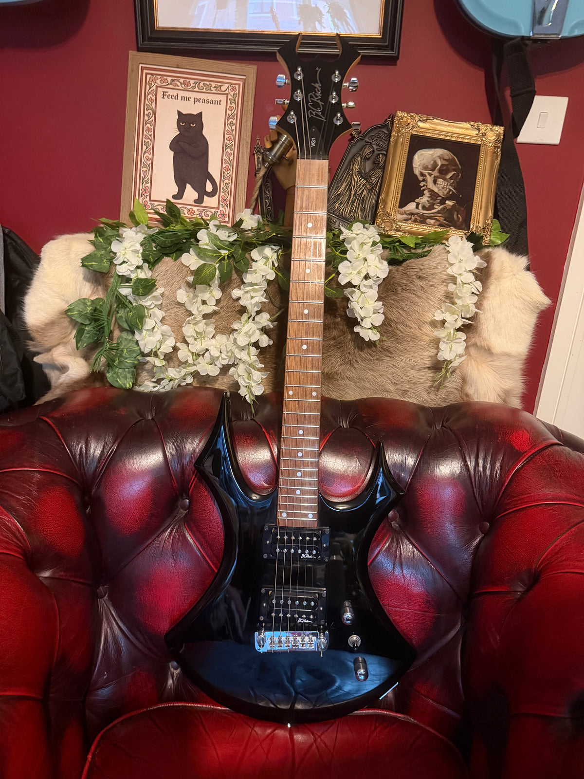 Morticia! - B.C. Rich Virgin VG1 – Gloss Black