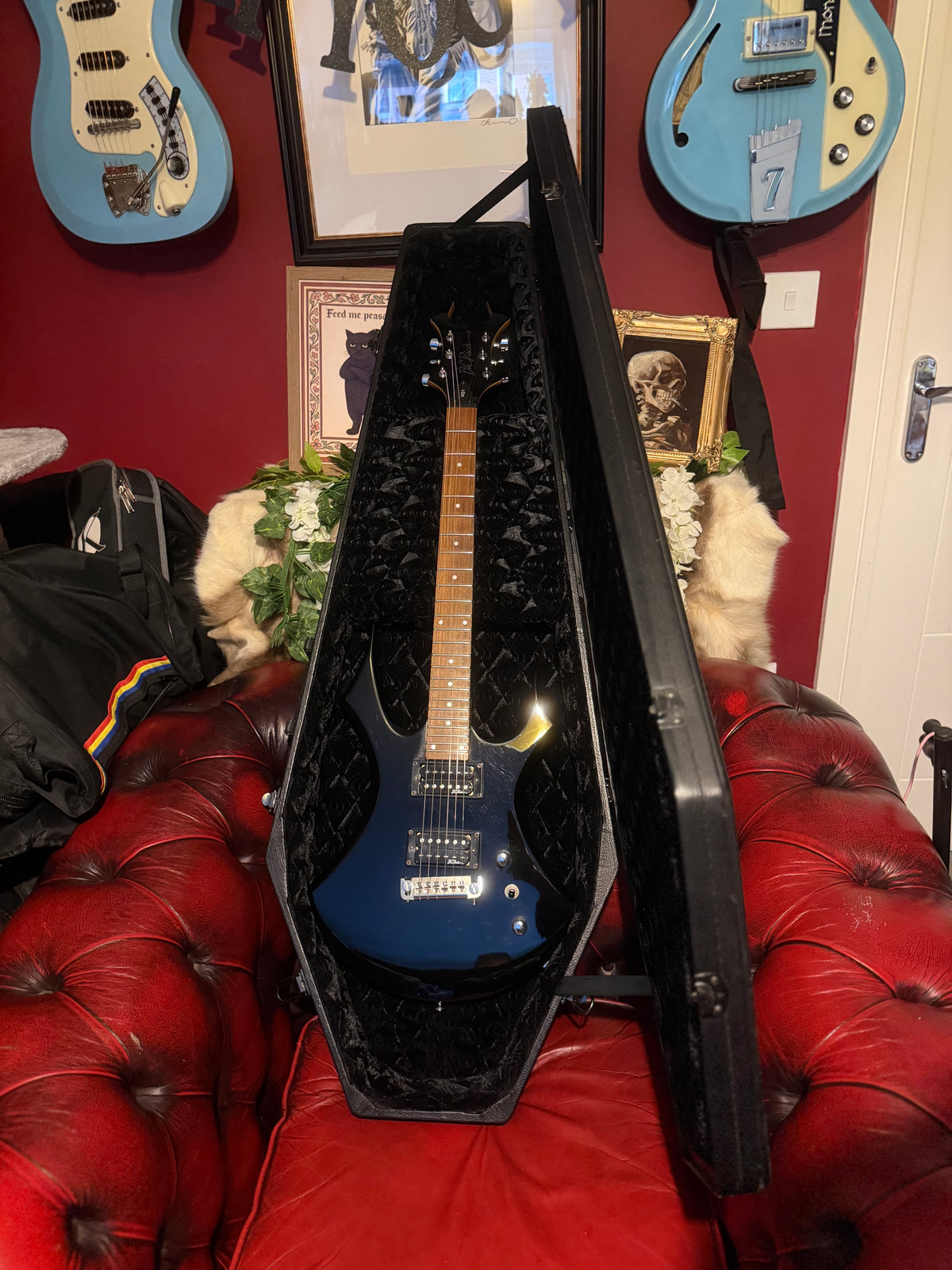 Morticia! - B.C. Rich Virgin VG1 – Gloss Black