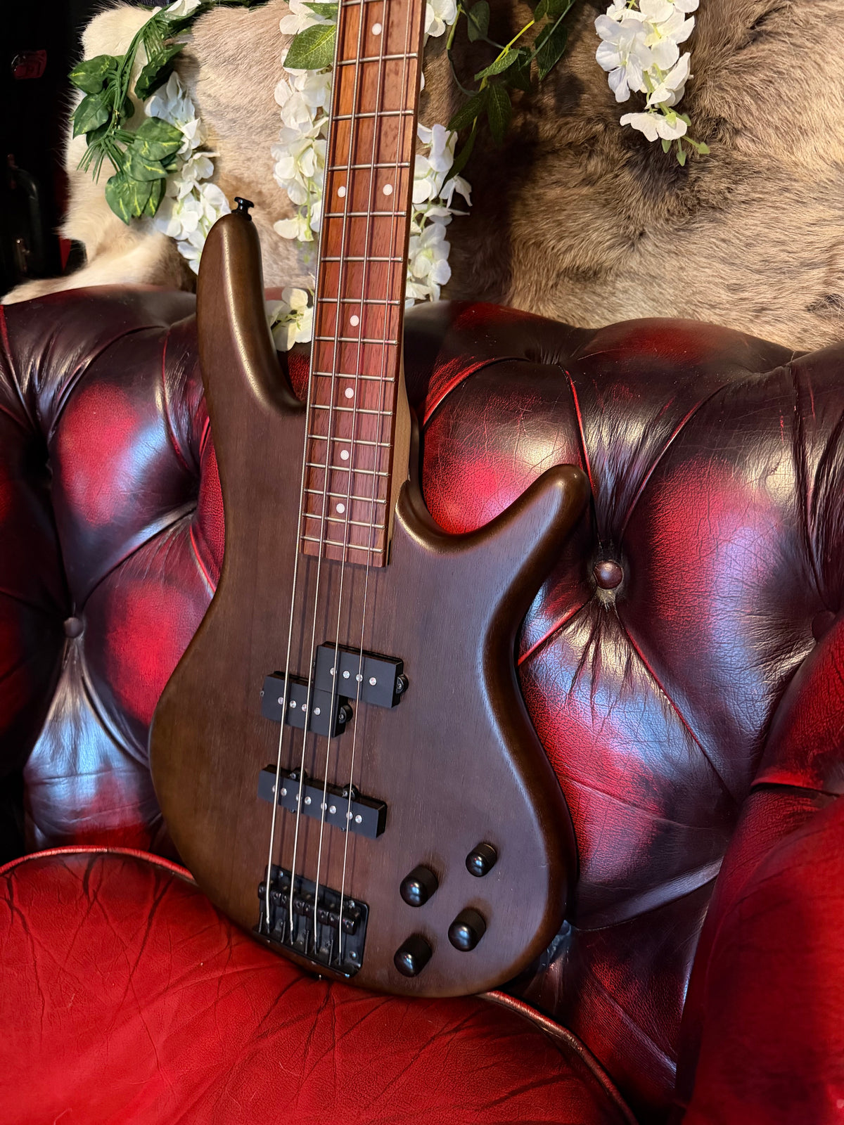 Rufus! - Ibanez GSR200B-WNF GIO Soundgear | Walnut Flat | 2018