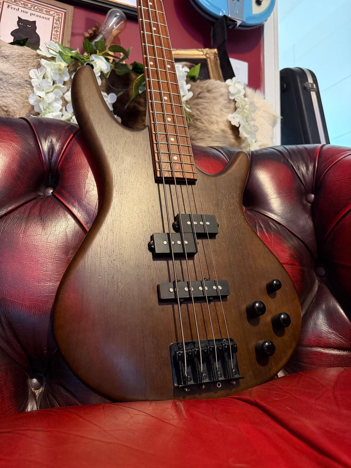 Rufus! - Ibanez GSR200B-WNF GIO Soundgear | Walnut Flat | 2018